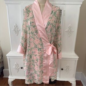 Vintage Victoria’s Secret Gold Label Kimono